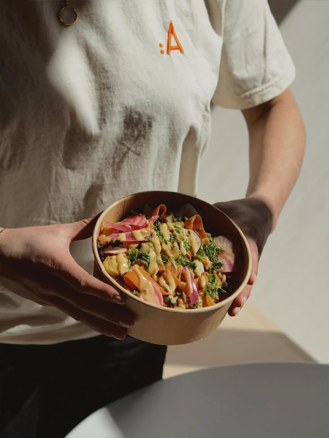 Bowl de saison servi chez Anaël